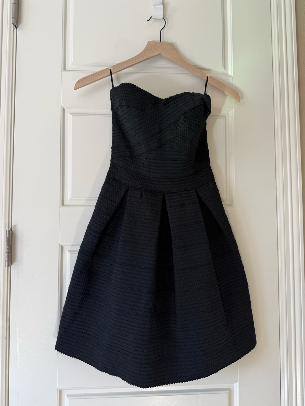 Express Black Strapless Fit & Flare Cocktail Dress XS Textured Party Dress NWT